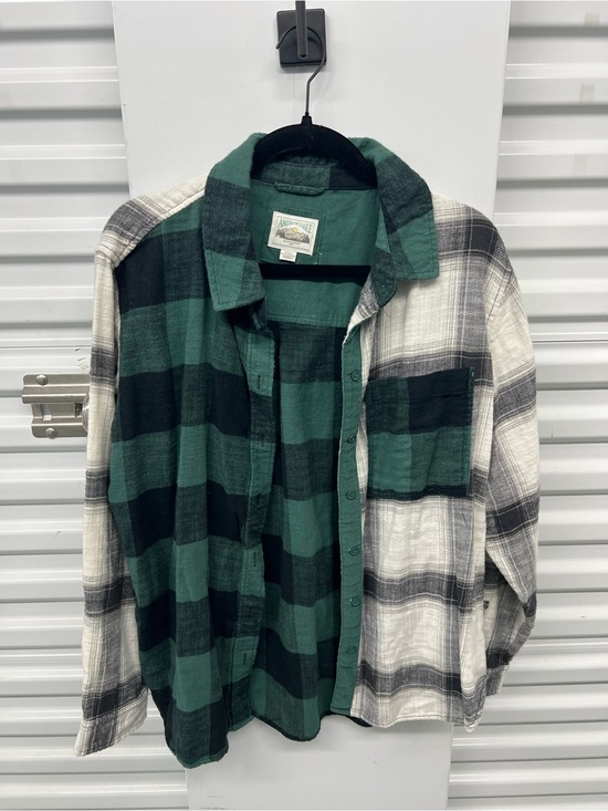 American Eagle Outfitters Tops - AE mixed color flannel
